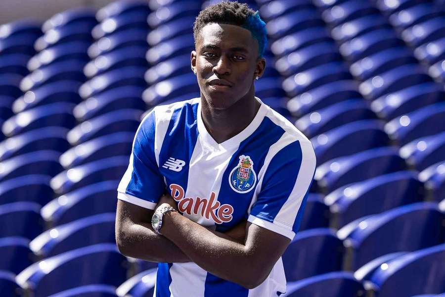 Tcherno Jamanca renova com o FC Porto