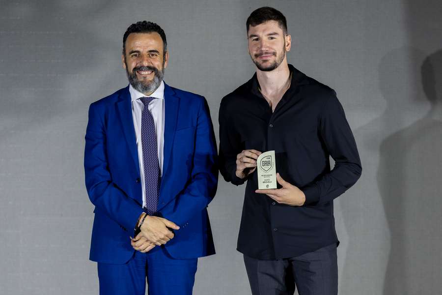 Brizuela, con su premio