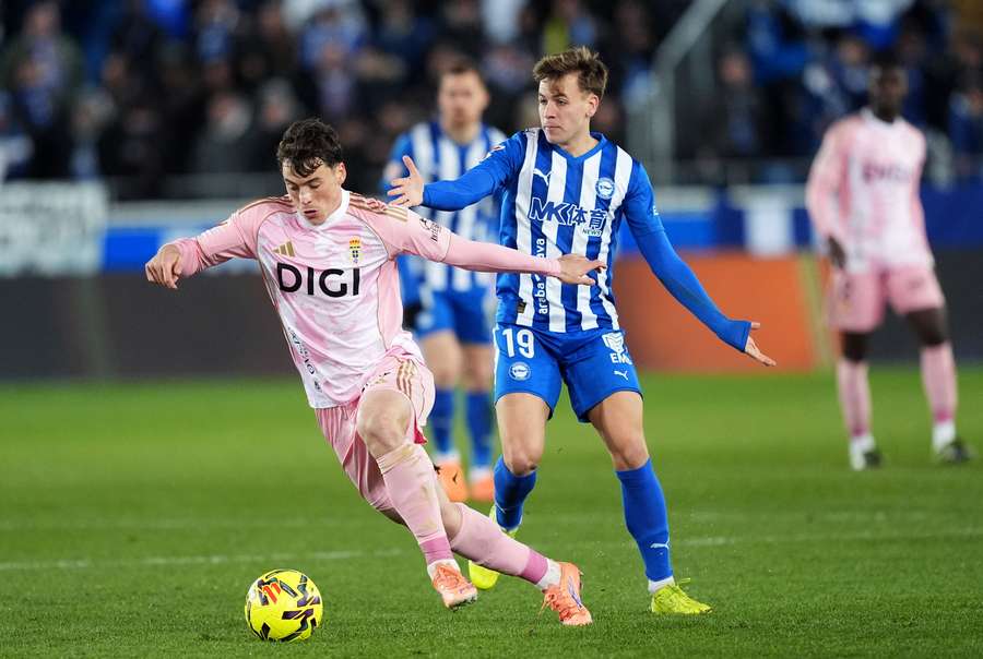 Fede Viñas rompió una racha de siete partidos sin ganar del Oviedo
