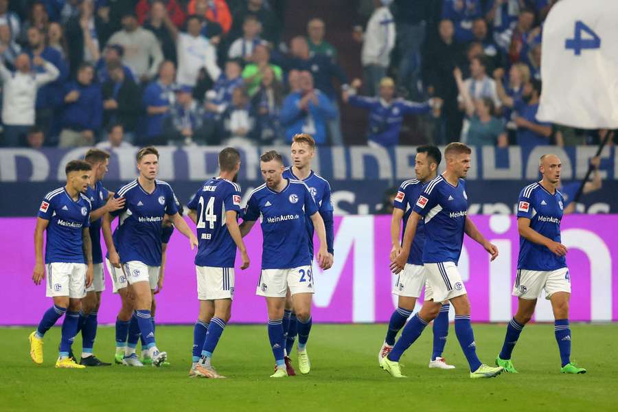 Schalke netted in the first half through Drexler