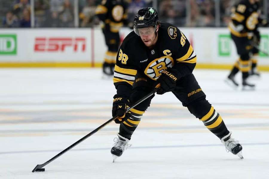 Pastrňák bol prvýkrát kapitánom Bostonu. Pastrňák bol prvýkrát kapitánom Bostonu.