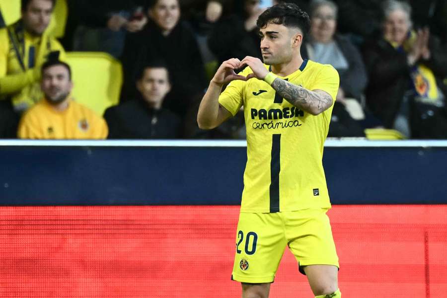 Moleiro celebra o golo marcado pelo Villarreal Moleiro celebra o golo marcado pelo Villarreal