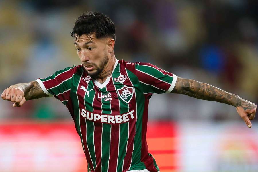 Lucho Acosta durante partida contra o Red Bull Bragantino