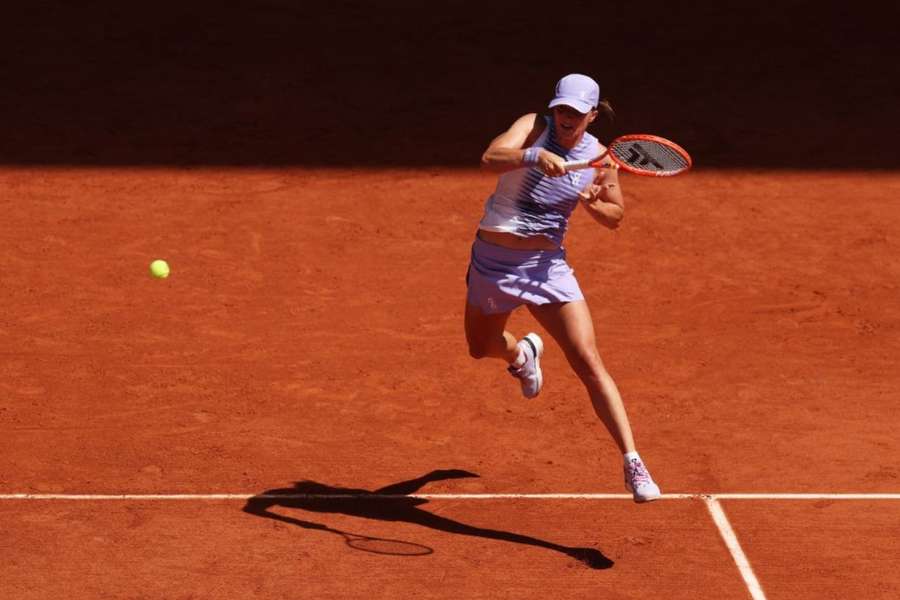 Polska środa na Roland Garros. Iga zagra w samo południe, później wystąpią Linette i Fręch Polska środa na Roland Garros. Iga zagra w samo południe, później wystąpią Linette i Fręch