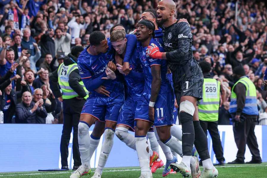 Chelsea celebrate Palmer's late goal