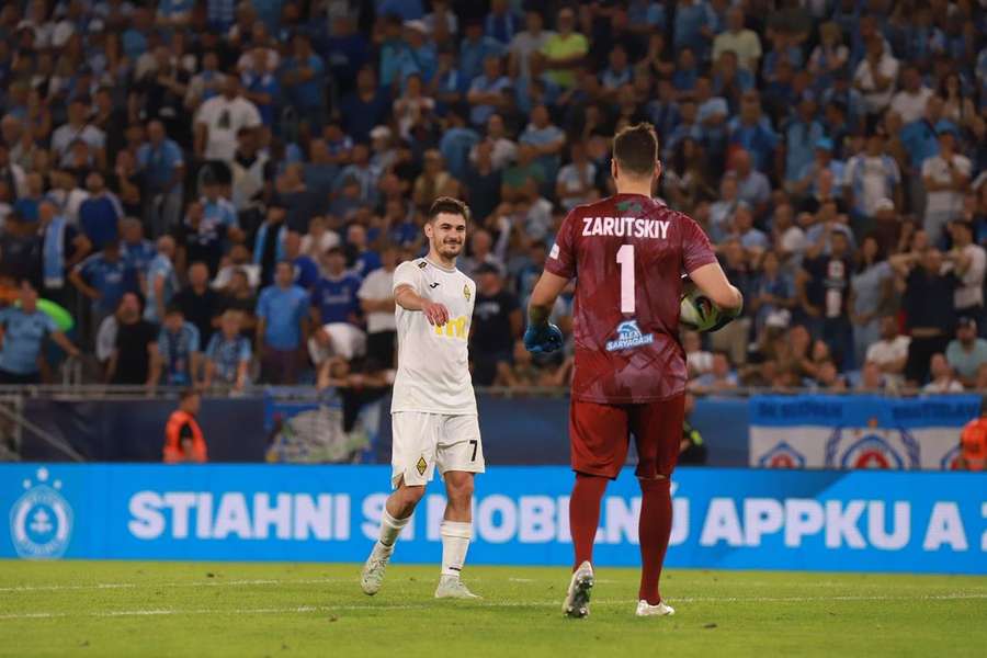 Jorginho em destaque ao serviço do Kairat