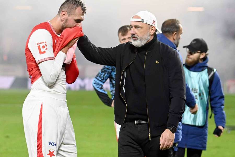 Tomáš Chorý a Jindřich Trpišovský, dva protagonisté jednoduché taktiky Slavie. Tomáš Chorý a Jindřich Trpišovský, dva protagonisté jednoduché taktiky Slavie.
