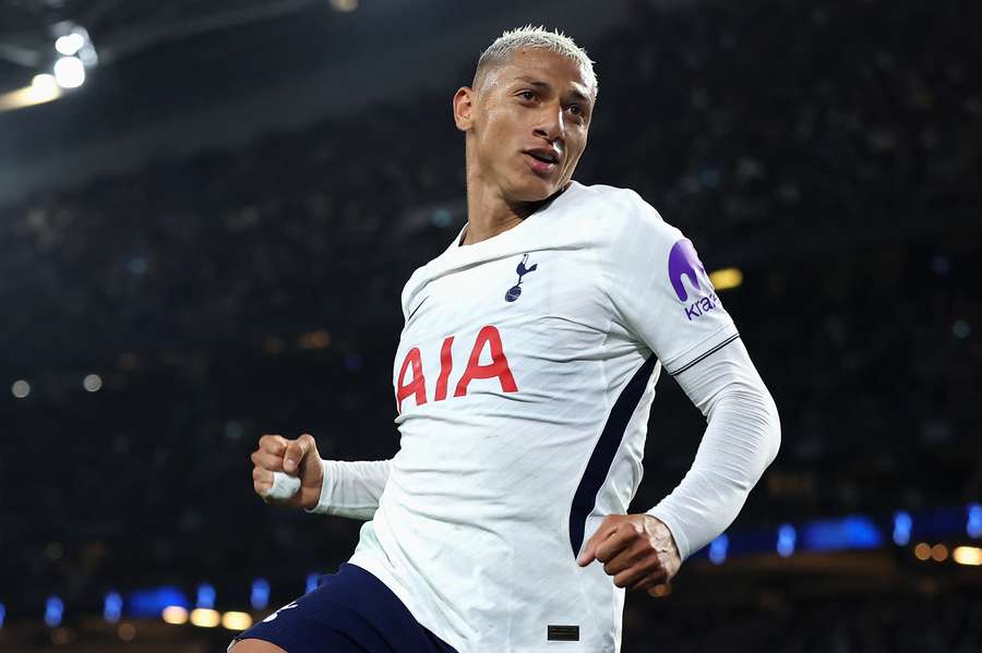 Richarlison fez 12 gols na última temporada Richarlison fez 12 gols na última temporada