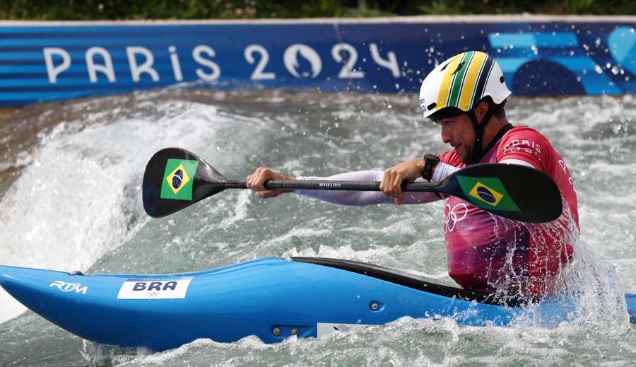 Pepê Gonçalves tem chance de medalha no caiaque cross