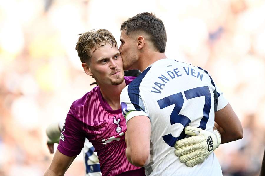 Kinský nakonec pomohl Tottenhamu k záchraně.