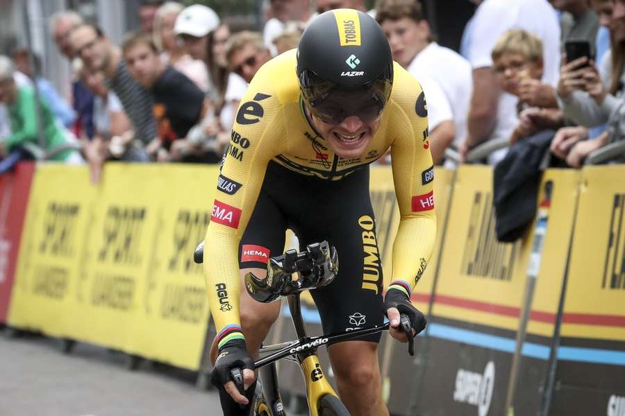 Tobias Foss rijdt hier nog in het tenue van Jumbo-Visma