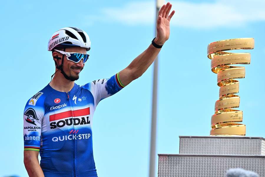 Tweevoudig wereldkampioen Alaphilippe tekent bij Tudor Pro Cycling