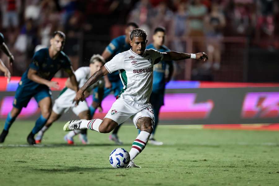 John Kennedy converteu pênalti em Sport x Fluminense