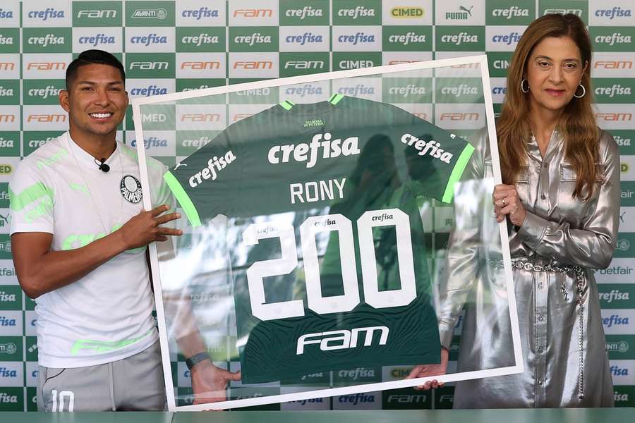 Rony fez quase 300 jogos pelo Palmeiras Rony fez quase 300 jogos pelo Palmeiras