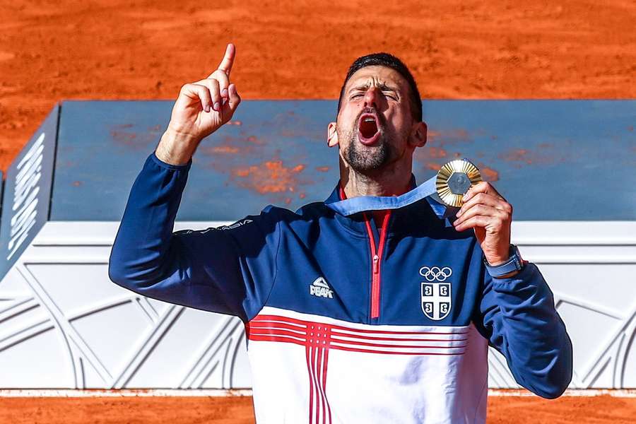 Novak Djokovic was emotioneel na het ontvangen van zijn medaille