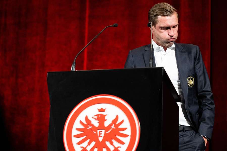 Markus Krösche hat sich mit einer emotionalen Rede von Eintracht Frankfurt verabschiedet.