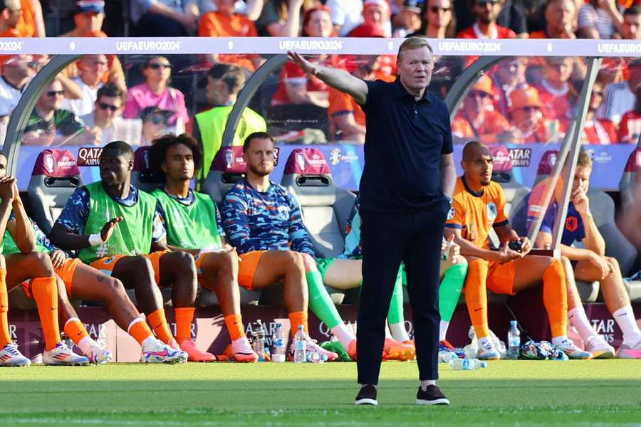 Netherlands coach Ronald Koeman reacts during game vs Austria 