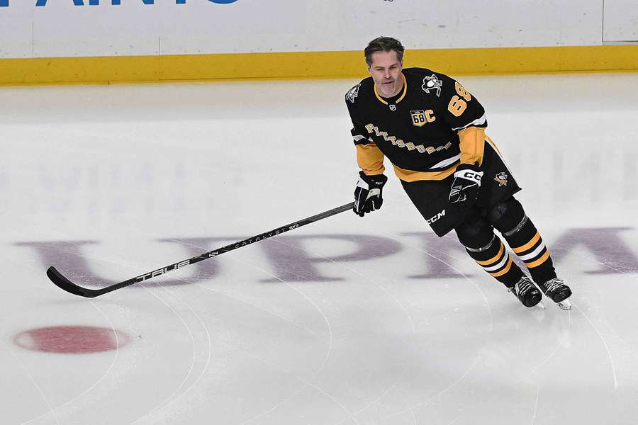 Jagr during his jersey retirement ceremony in Pittsburgh