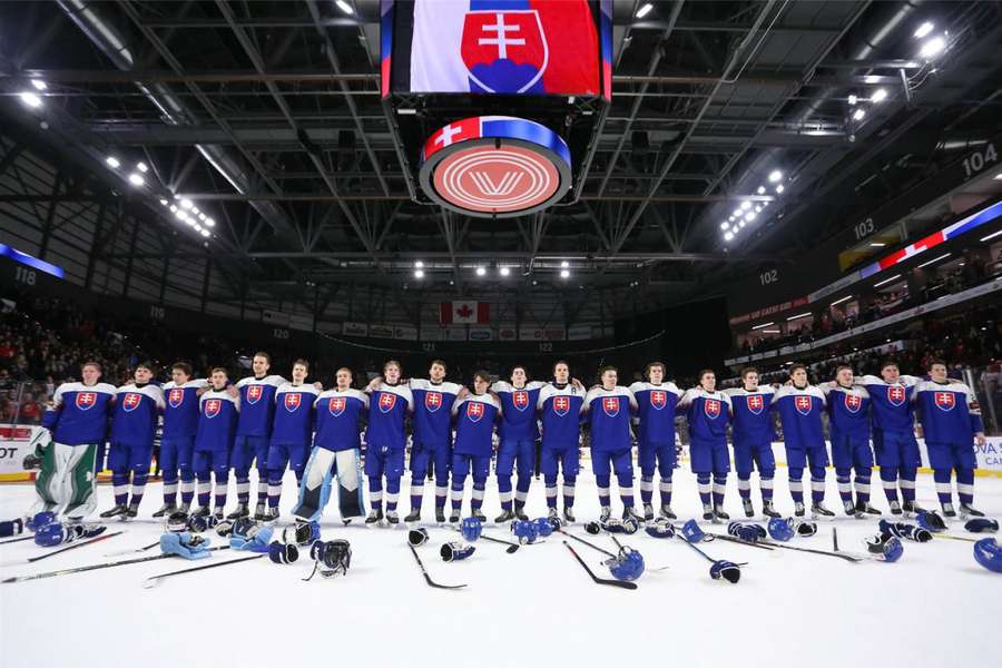 Hokejoví reprezentanti do 20 rokov si na favorita z Kanady veria.