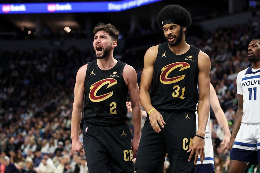 Cleveland vedie tabuľku NBA. 