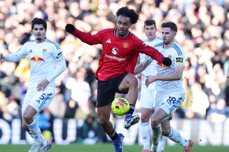 Zirkzee contacta o Man Utd sobre planos de saída