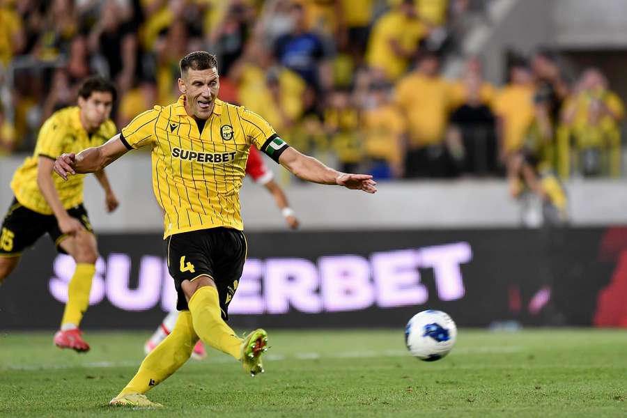 Jedrych z penalty rozhodol o výhre Katovíc, tie sa však postupu nedočkali. Jedrych z penalty rozhodol o výhre Katovíc, tie sa však postupu nedočkali.