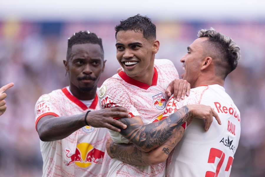Vinicinho fez o segundo da goleada do Bragantino sobre o Criciúma