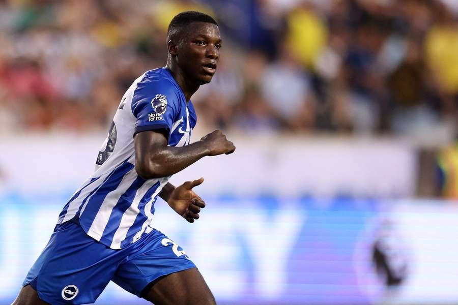 Moisés Caicedo deverá bater o valor que o Chelsea pagou ao Benfica por Enzo Fernández