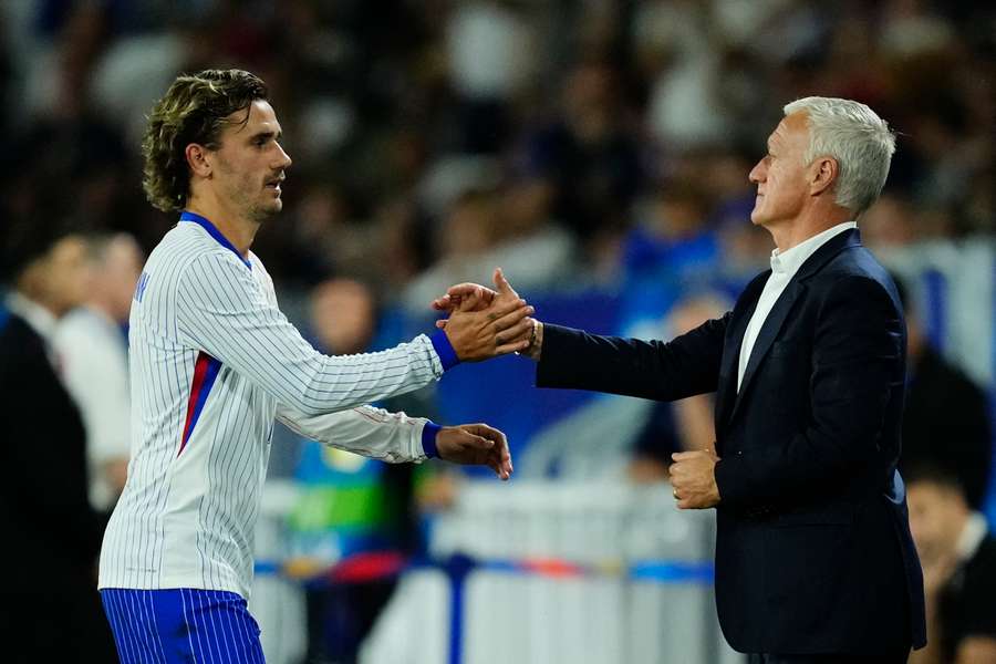 Antoine Griezmann et Didier Deschamps cet été.