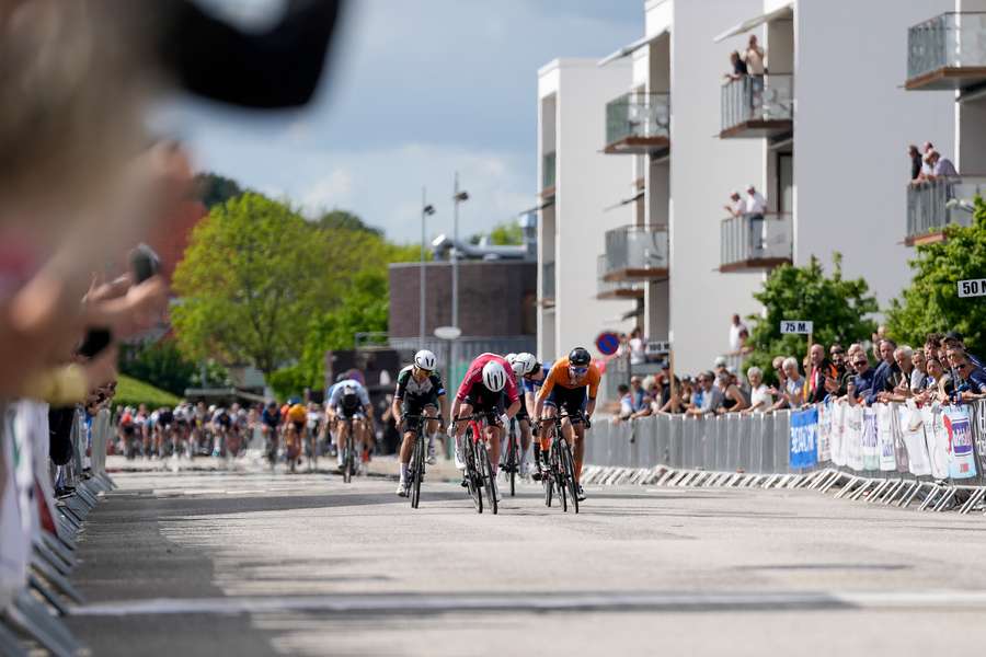 Ung dansk sprinter bliver professionel på Fabian Cancellaras hold