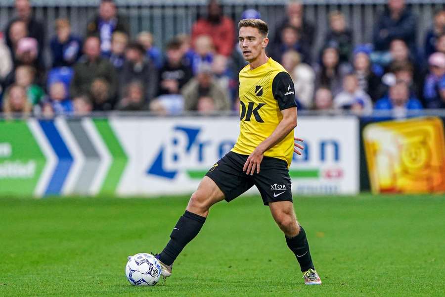 Maximilien Balard in actie voor NAC Breda