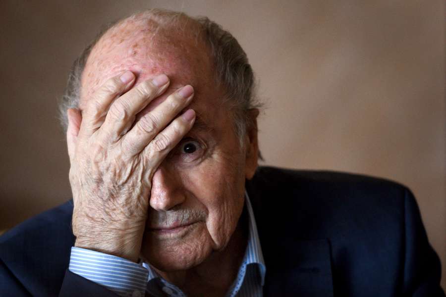 Joseph Blatter assumiu ter sido "um erro" escolher o Catar para acolher o Mundial