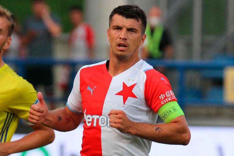 Liga mistrů, reprezentace i tituly se Slavií. Známý obránce si teď zahraje pátou ligu v Praze