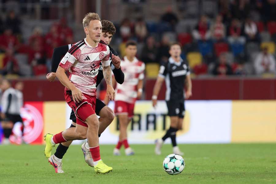 Fortuna Düsseldorf holt einen wichtigen Auswärtsdreier. Fortuna Düsseldorf holt einen wichtigen Auswärtsdreier.