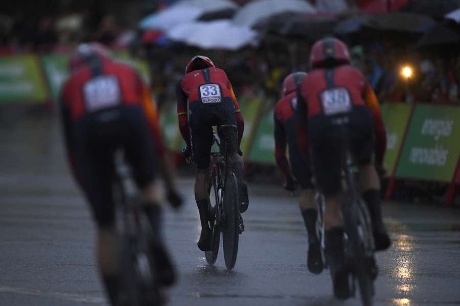 Geraint Thomas' team INEOS Grenadiers tijdens de ploegentijdrit