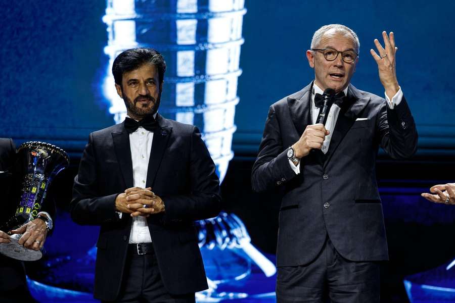 Stefano Domenicali (à droite), lors de la cérémonie des FIA Prize, début décembre.