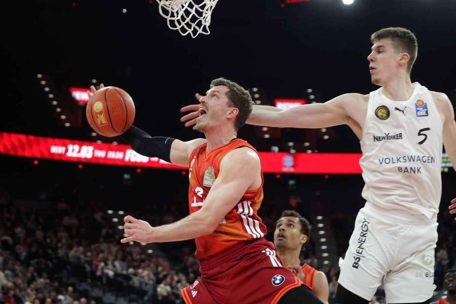 Obst (l.) war mit 21 Punkten bester Scorer des Abends