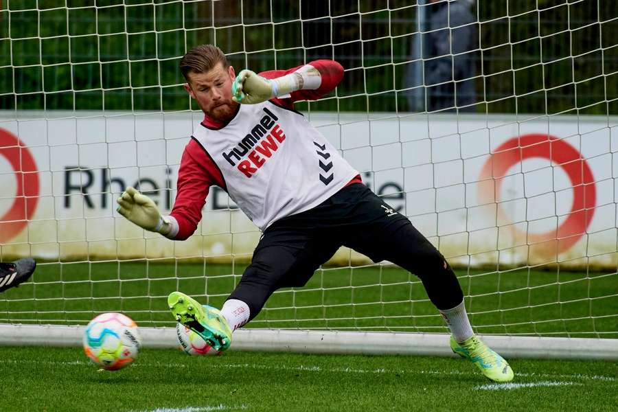 Torwart Timo Horn verlässt den Klub im Sommer, das teilten die Kölner am Donnerstag mit.