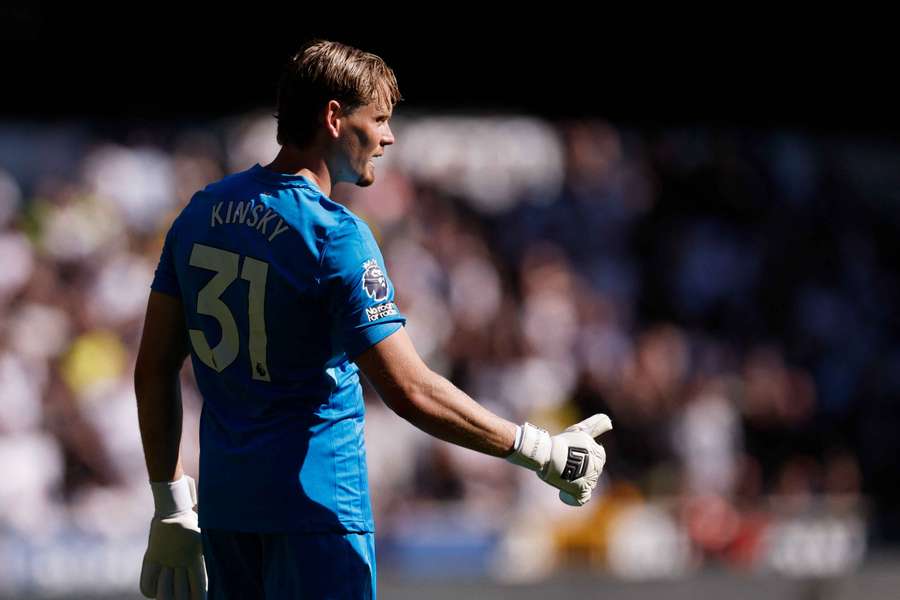 Antonín Kinský v zápase s Wolves.