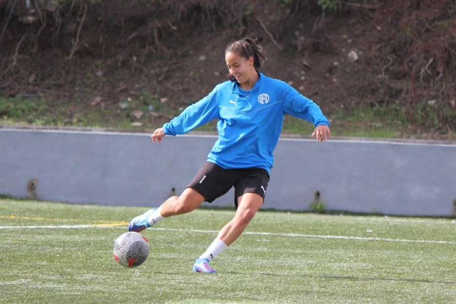 Beatriz Cameirão ao serviço do Damaiense