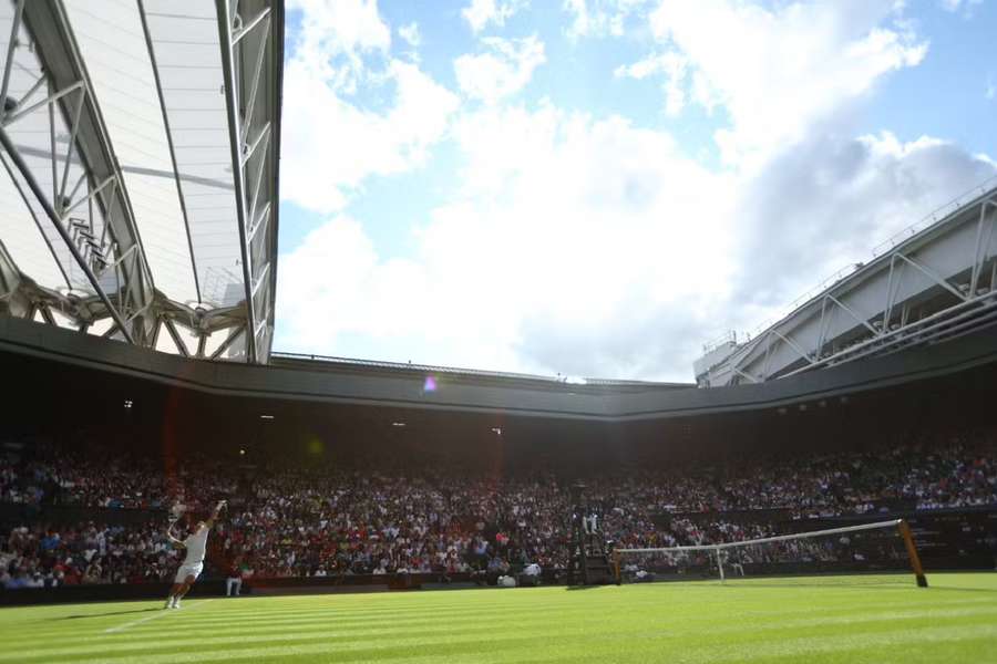 Wimbledon ve čtvrtek nabídl obě ženská semifinále.