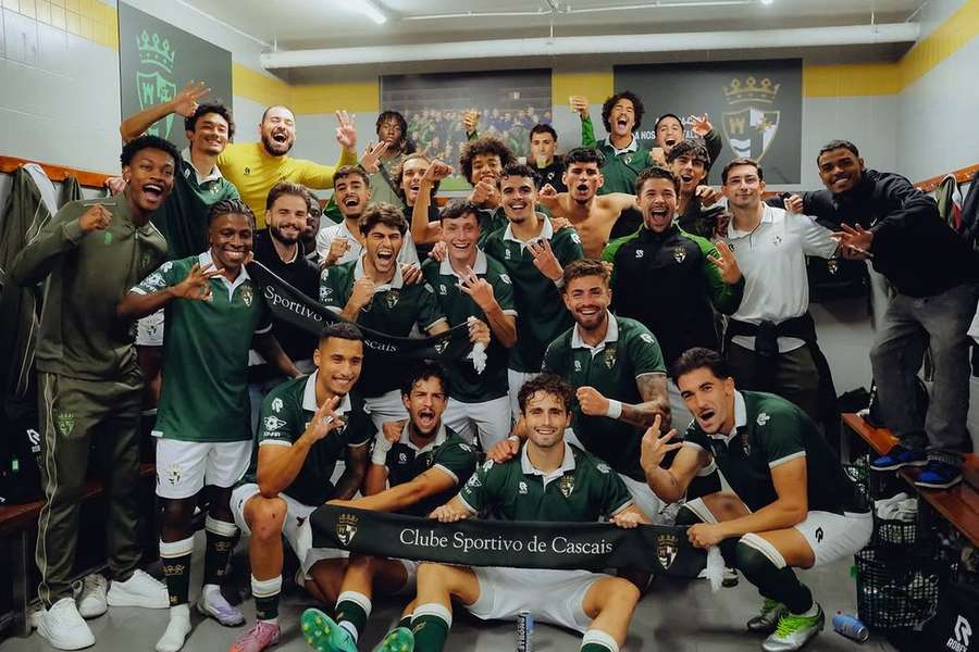 CS Cascais celebra triunfo frente ao Tires