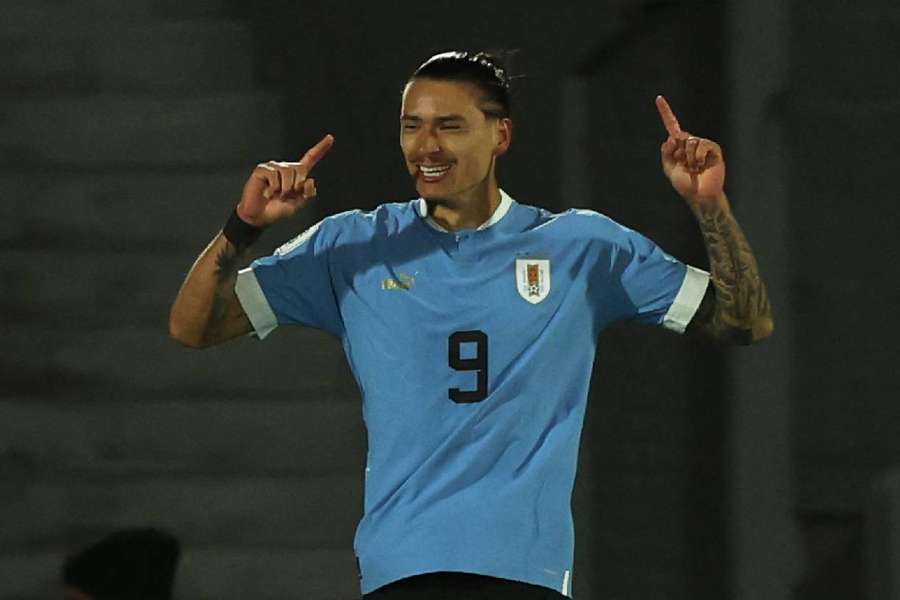 Darwin Núñez fez um dos gols da vitória uruguaia em Montevidéu