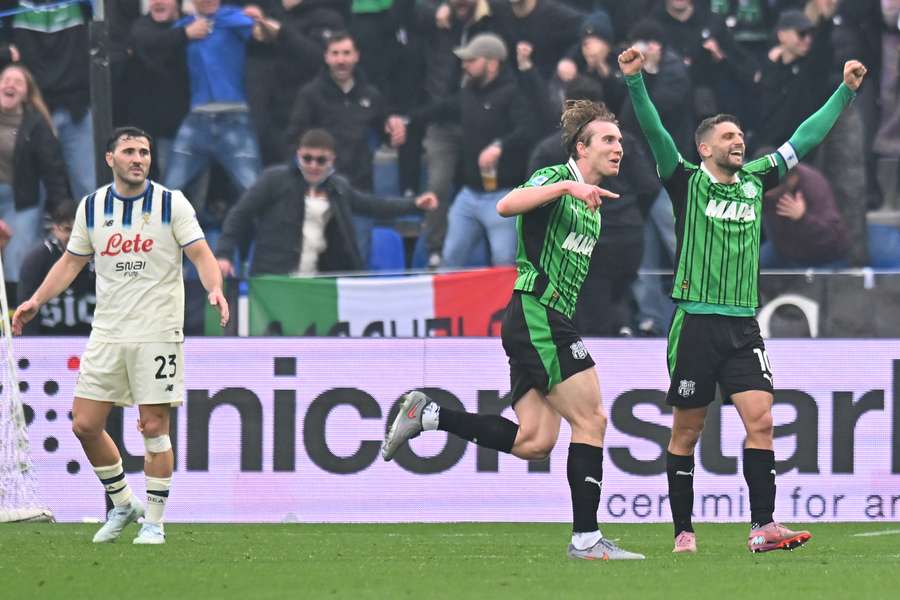 A celebração de Thorstvedt, autor do segundo golo do Sassuolo