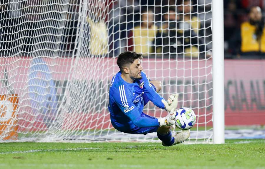 Flamengo vence São Paulo nos pênaltis e avança para final da Copinha  Feminina