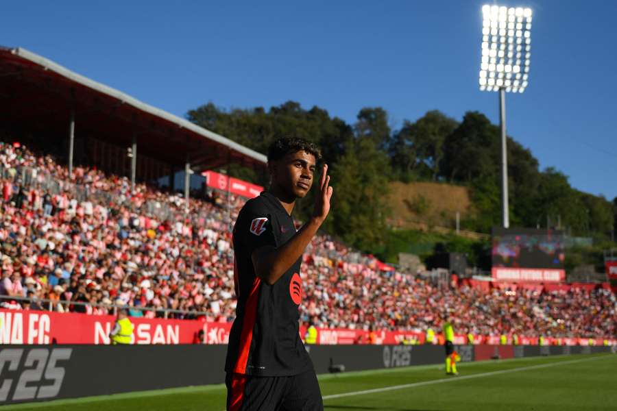 Lamine Yamal maakte twee doelpunten in het uitduel met Girona FC