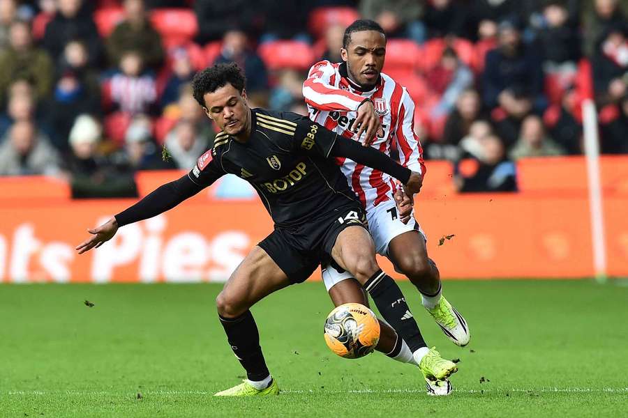 Oscar Bobb na vitória do Fulham na Taça de Inglaterra