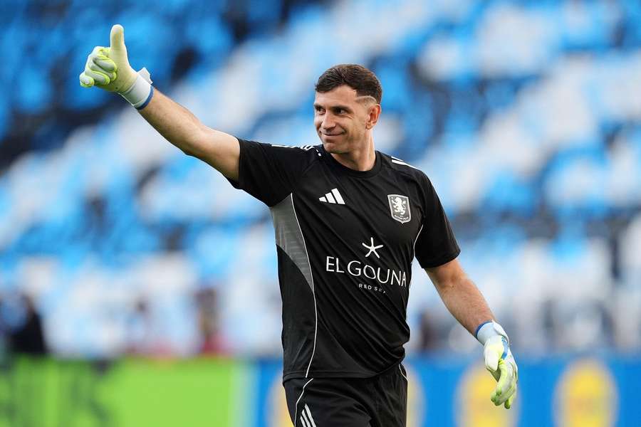 Martínez stále nemá vyriešenú budúcnosť. Martínez stále nemá vyriešenú budúcnosť.