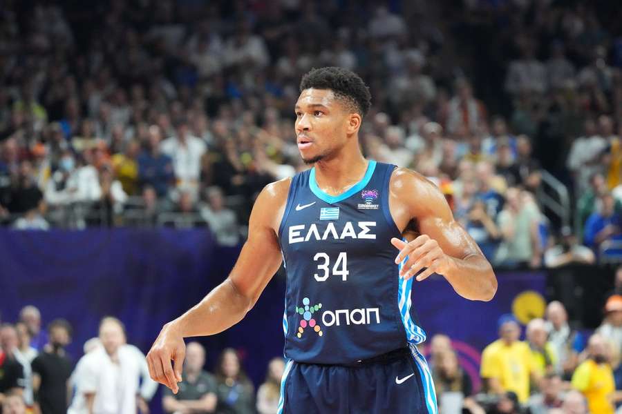 Giannis Antetokounmpo  se na světovém šampionátu neobjeví.