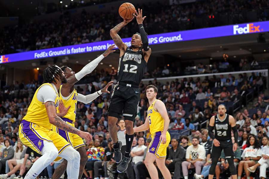 Ja Morant in azione contro i Lakers